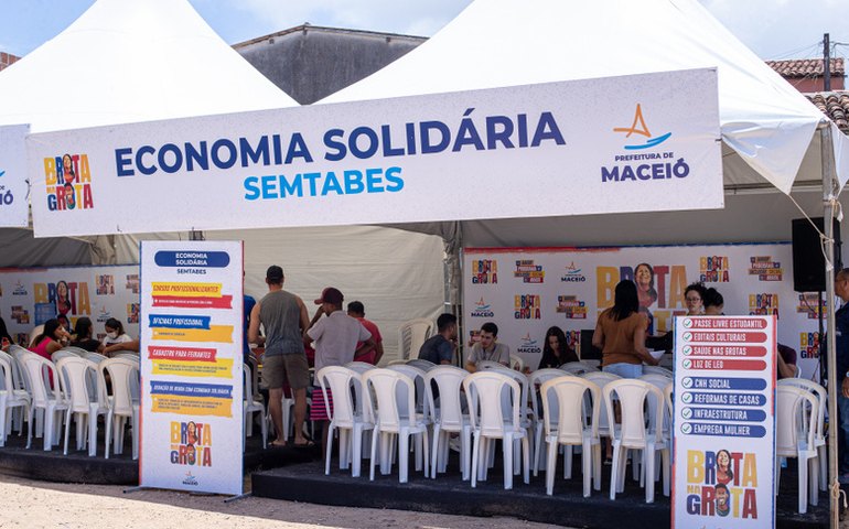 Brota na Grota chega na Moenda com serviços de cadastro e banco de dados do Sine Maceió
