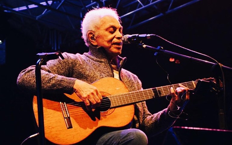 Paulinho da Viola passa por cirurgia para retirada de tumor no intestino