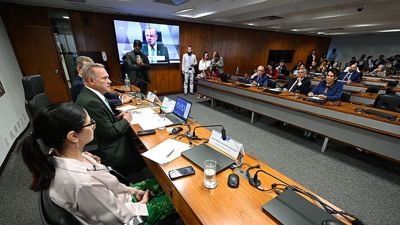 Moratórias da soja e do boi punem produtores, para debatedores na CRA