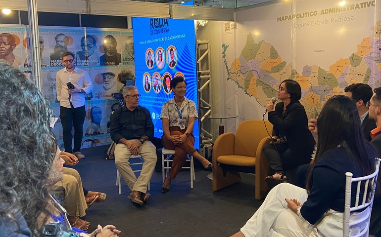 Sefaz participa de rodas de conversas sobre LGPD e cibersegurança na 10ª Bienal do Livro de Alagoas