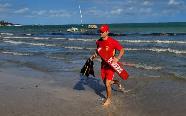 Corpo de Bombeiros registra aumento nos resgates de salvamento aquático em Alagoas