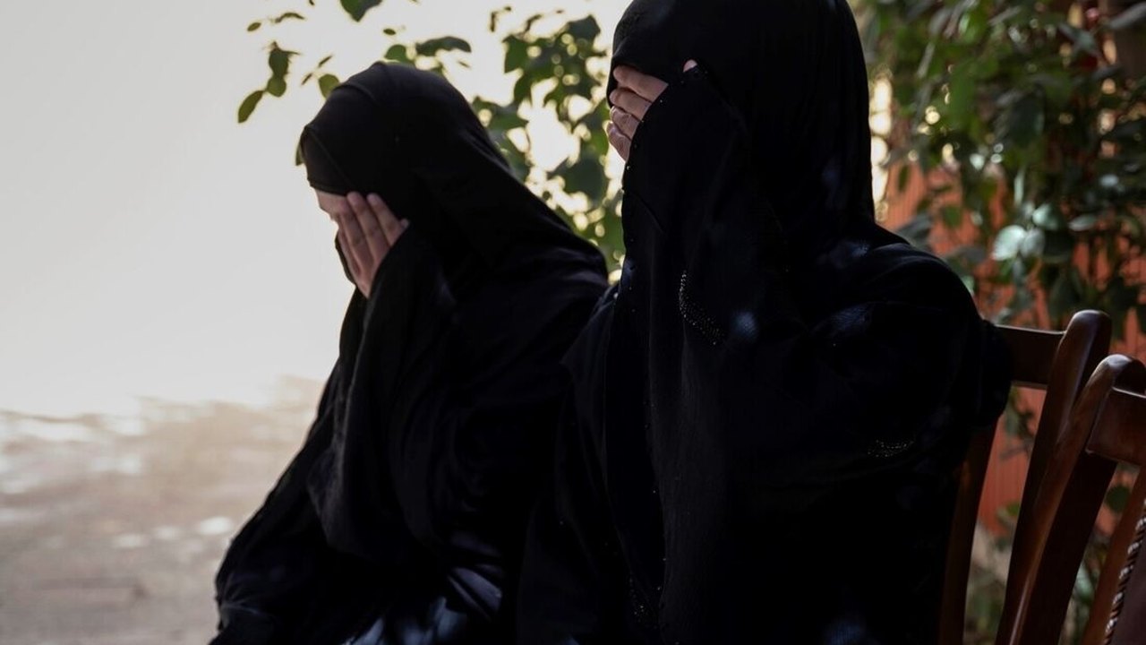 Mulheres afegãs fazem greve de fome contra 'apartheid de gênero' do Talibã