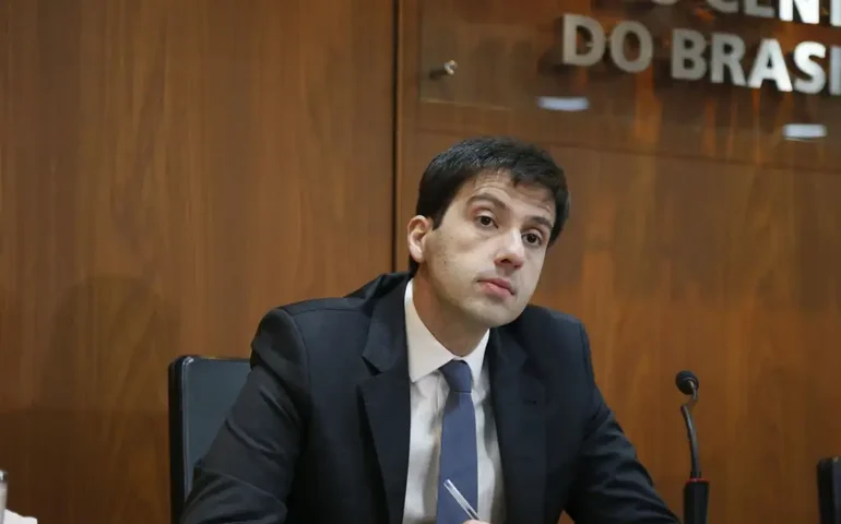 Diretor minimiza impacto de eleição em 2026 sobre BC, lembrando que instituição é autônoma