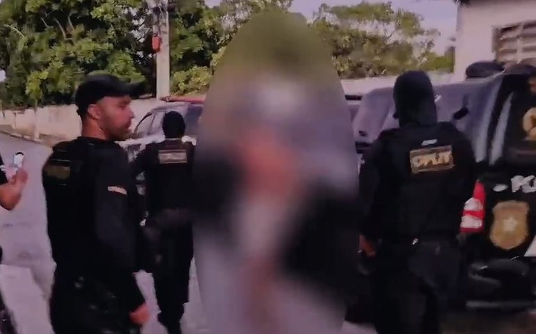 Preso suspeito de integrar grupo armado encapuzado que aterrorizava moradores no Benedito Bentes