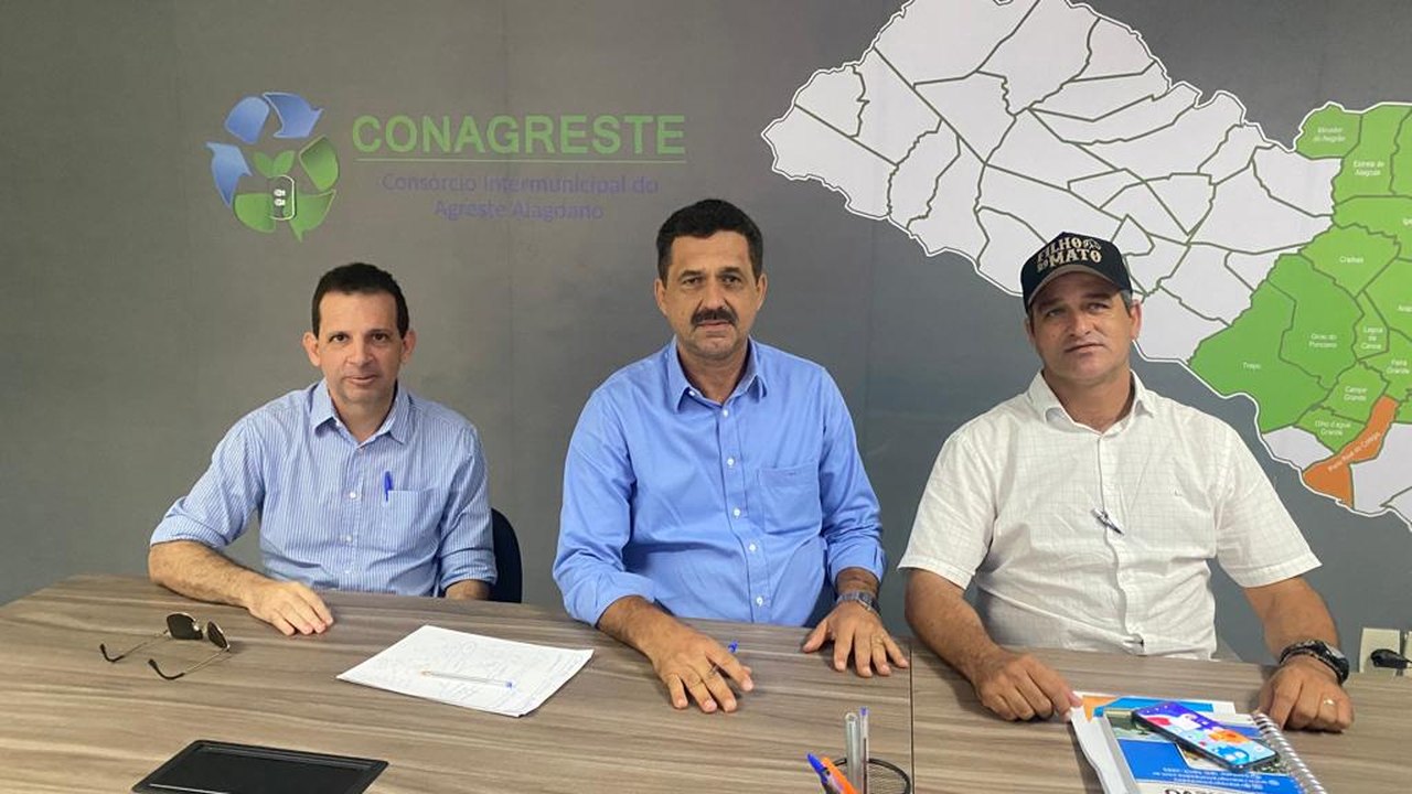 Acordo técnico proporcionará melhoria genética na pecuária familiar de Limoeiro