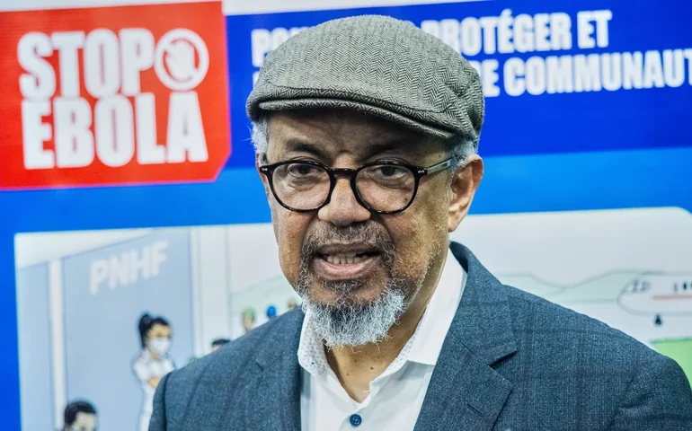 Diretor-geral da OMS chega ao Congo e afirma que surto de Ebola 'pode ser contido´.