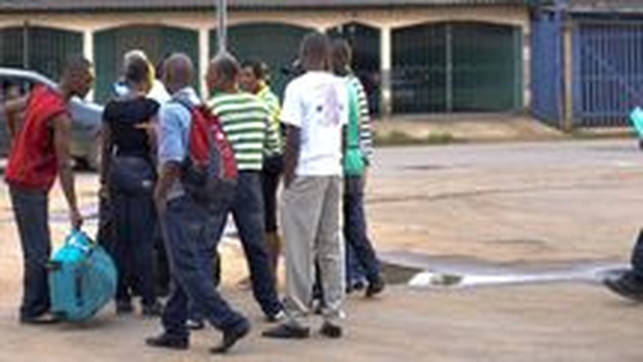 Governo do Acre fecha abrigo de haitianos em Brasileia