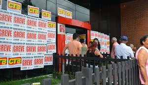 Banco greve / Foto: Portal A8SE
