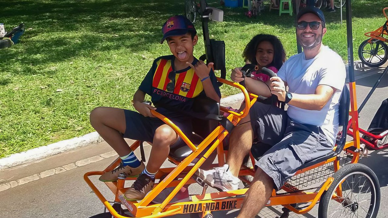 Pais que lutam: eles combatem racismo e se multiplicam em amor