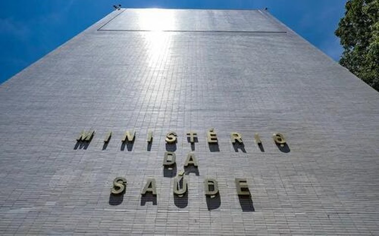 Governo desiste de mudança que poderia reduzir piso da Saúde