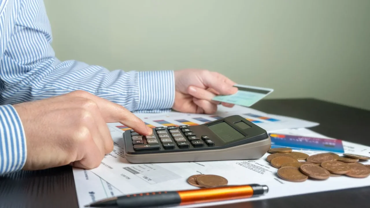 RLA, indicador que limita despesas no orçamento, fecha agosto em 5,75%
