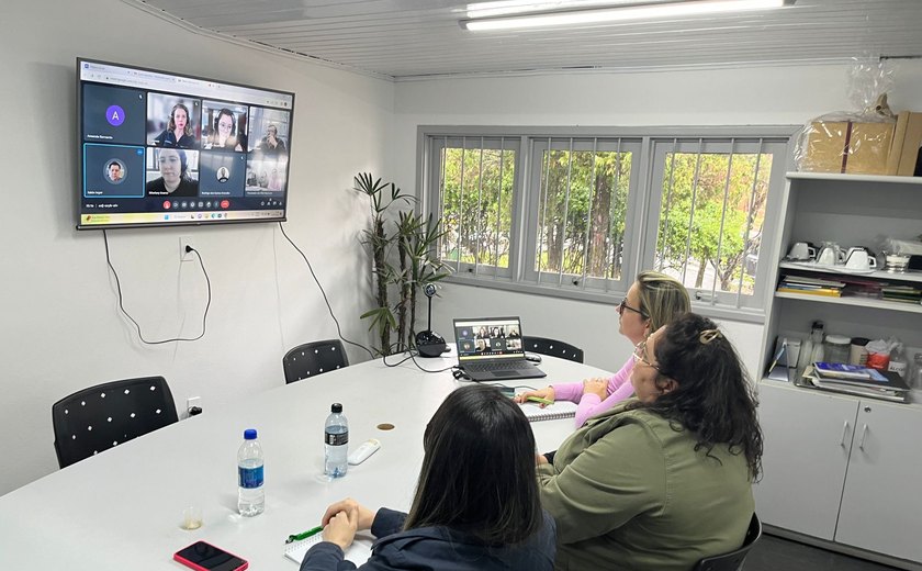 Colaboradoras da Sala do Empreendedor passam por treinamento do programa +Gestão RS