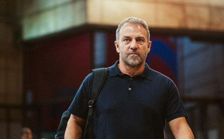 Flick critica Barcelona e promete mudanças no Espanhol: 'Em Valência seremos diferentes'