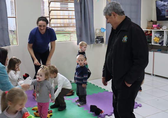 Prefeito e secretária da Educação conferem andamento da ampliação da Escola da Linha Araripe
