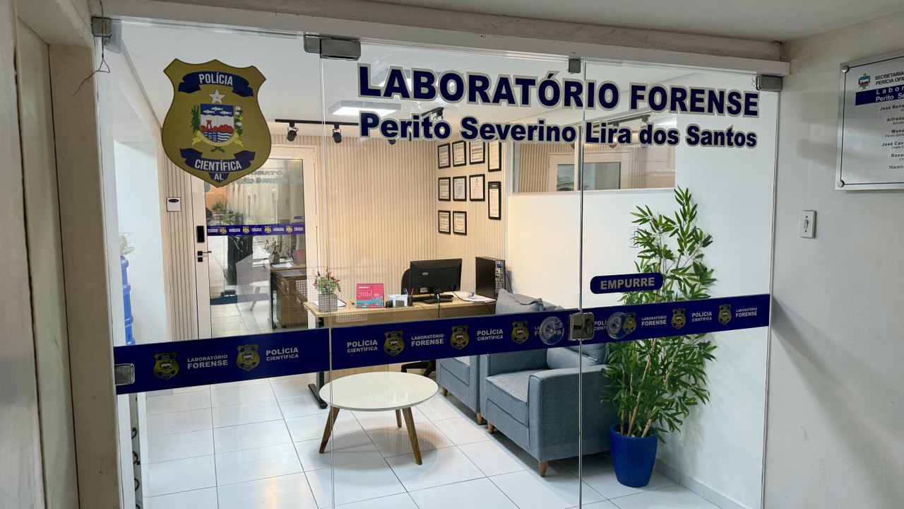 Polícia Científica coleta DNA de suspeito para comprovar feminicídio