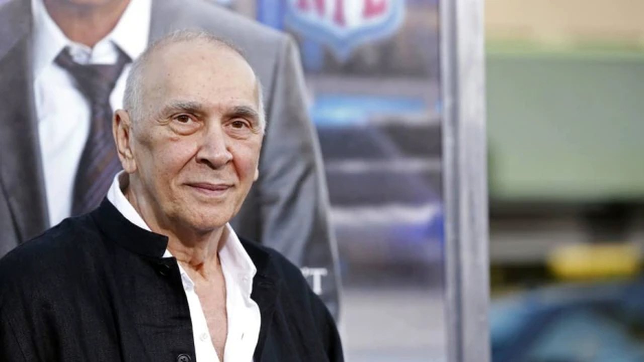 Frank Langella é investigado por assédio sexual durante gravações da Netflix