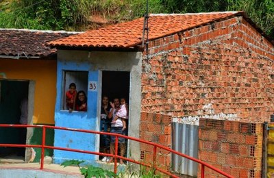 Estado entrega melhorias habitacionais na Grota da Macaxeira nesta quarta