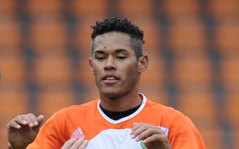 Brasileiro faz valer lei do ex em estreia na Segunda Divisão da Tailândia. Vídeo