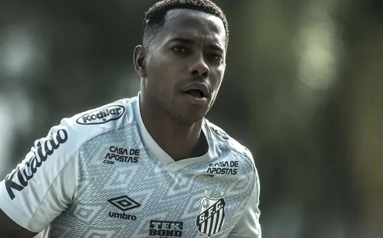 Atacante Robinho não terá direito a 'saidinha' e vai passar Natal e réveillon preso