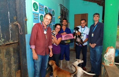Cesmac firma parceria com abrigo Cãodomínio para apoiar animais abandonados