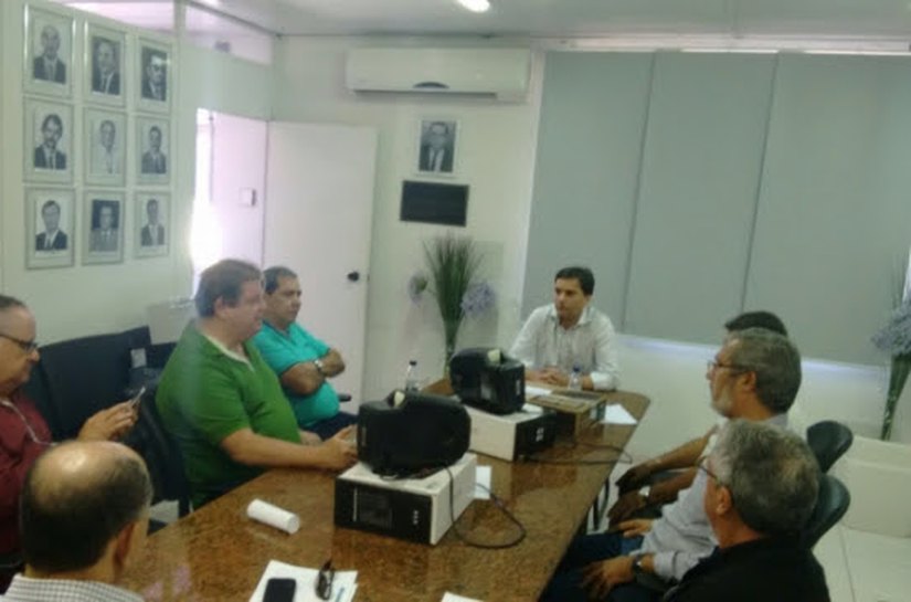 Câmara de Maceió começa a instalar equipamentos para ponto eletrônico