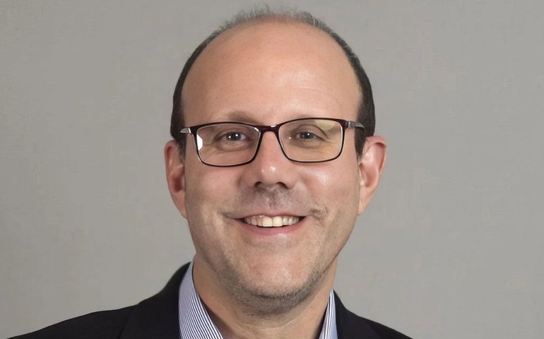 Segredo para combater pobreza está nas pequenas coisas, diz economista