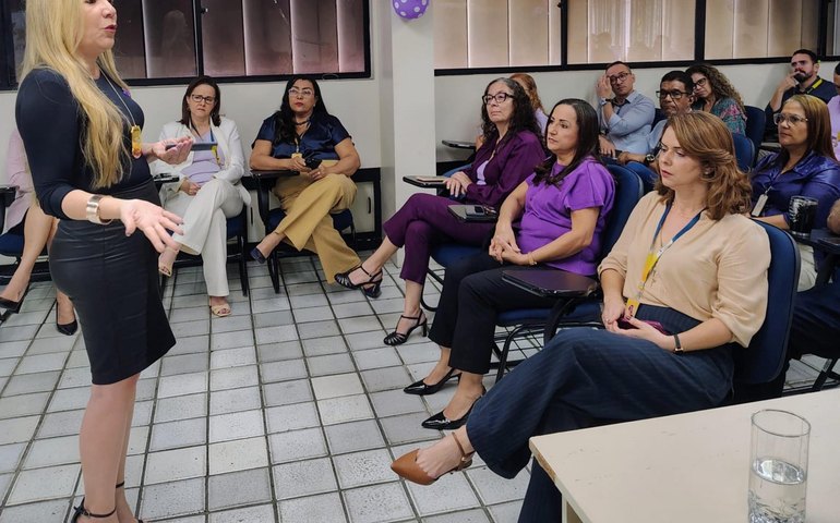Polícia Civil leva conscientização sobre violência contra a mulher a funcionários dos Correios
