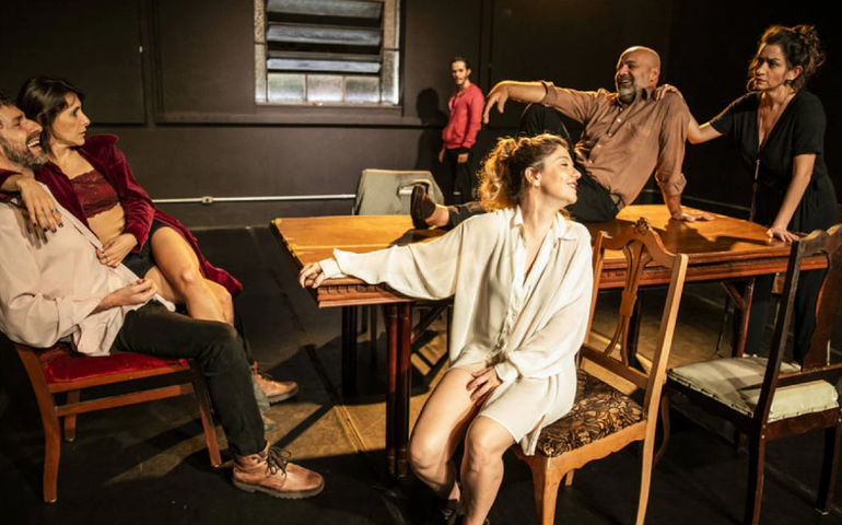 ‘Mulheres Sonharam Cavalos’ traz a ditadura Argentina como espelho