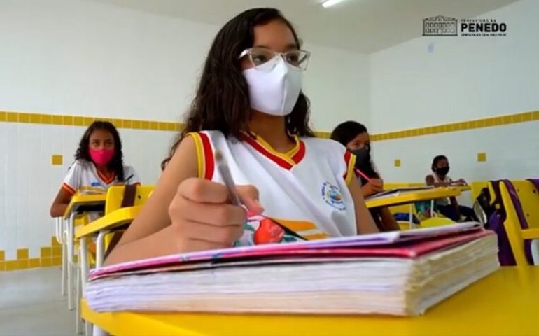 Rede pública municipal de Penedo define data para início das aulas