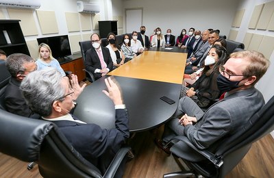 Fábio Bittencourt expõe atribuições da CGJ aos novos magistrados substitutos