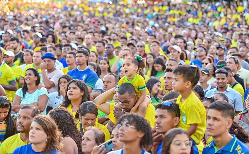 Brasil estreia com vitória na Copa do Mundo e agita Arena Massayó