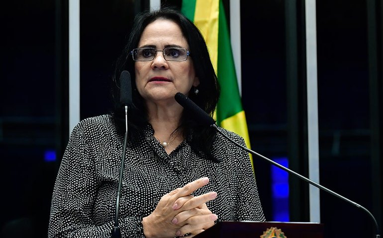 Damares Alves diz que Galípolo é um presidente do BC respeitado e que tem carinho dos senadores