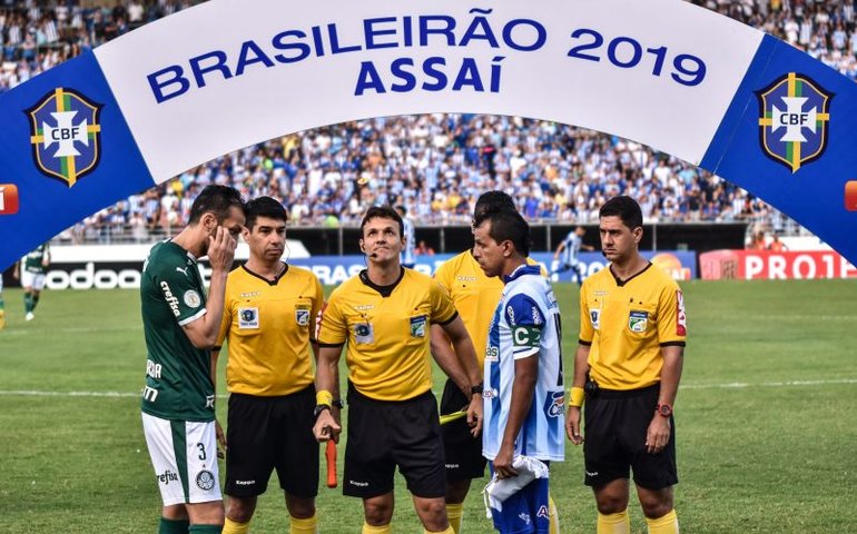 Caio Max Vieira-RN apita partida entre CSA e Grêmio