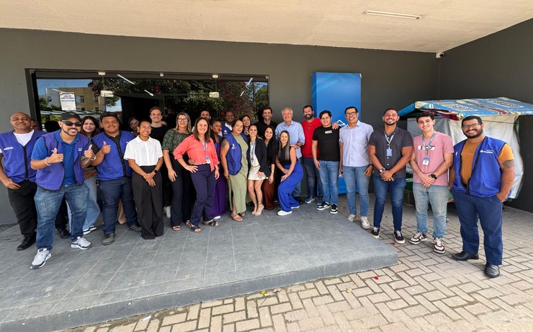 Senador Renan visita Casa de Direitos de Maceió e conhece serviços ofertados no local