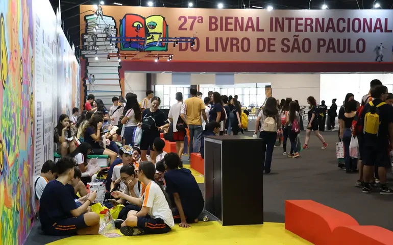 Ingressos para penúltimo dia da Bienal do Livro de SP estão esgotados
