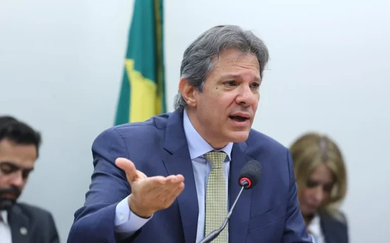 Haddad afirma que Banco Central apenas cumpriu obrigação legal ao liquidar Banco Master