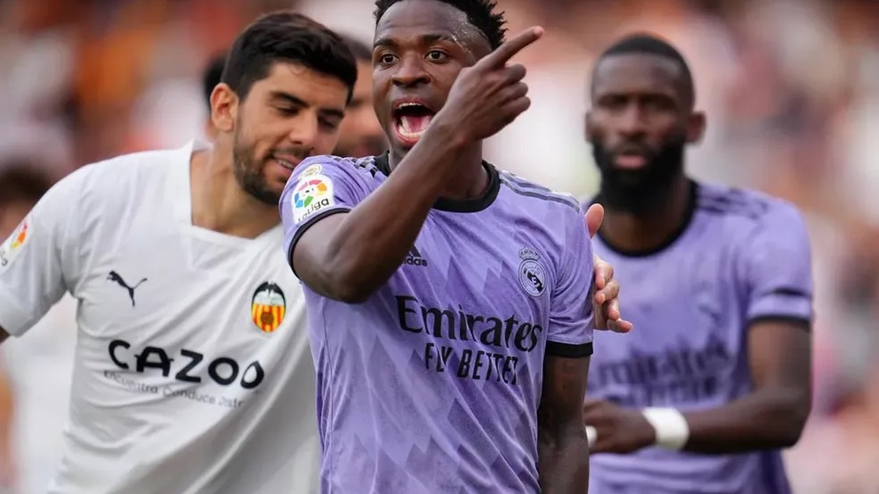 Patrocinadores da LaLiga manifestam apoio a Vinícius Júnior após mais um caso de racismo