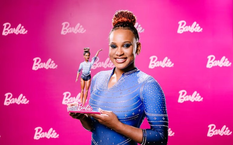 Rebeca Andrade ganha boneca exclusiva da Barbie em sua homenagem