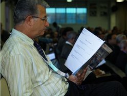 Obreiros chegam para mais um estudo bíblico