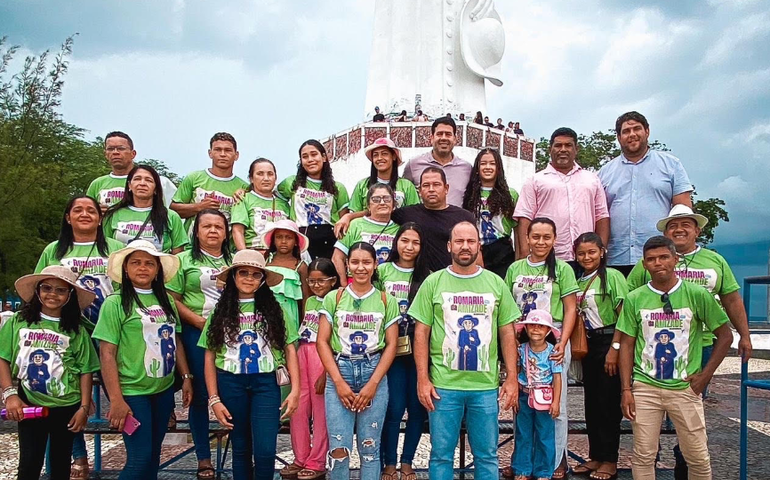 Vice-prefeito de Monteirópolis participa de romaria da amizade