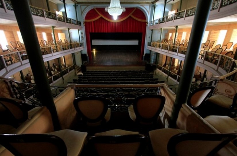 Diteal divulga programação dos 106 anos do Teatro Deodoro