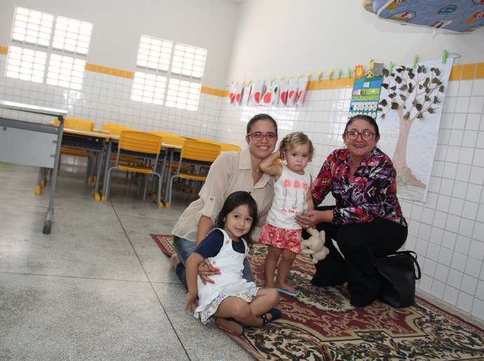Vila São Francisco ganha escola e creche modernizadas
