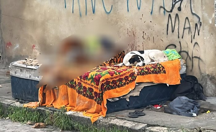 Polícia Militar suspeita que o autor do homicídio seja outro homem em situação de rua Polícia Militar suspeita que o autor do homicídio seja outro homem em situação de rua