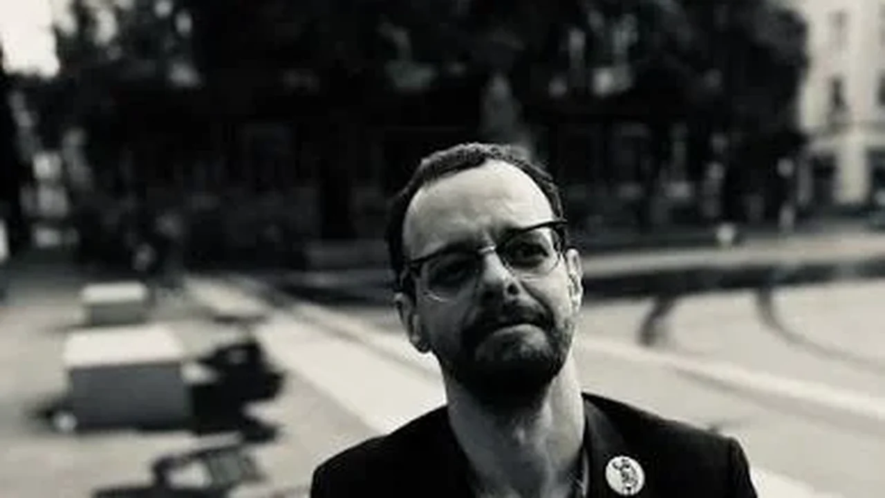 Em HQ, Marcello Quintanilha se inspira no passado boleiro do pai, que jogou pelo Canto do Rio nos anos 1950