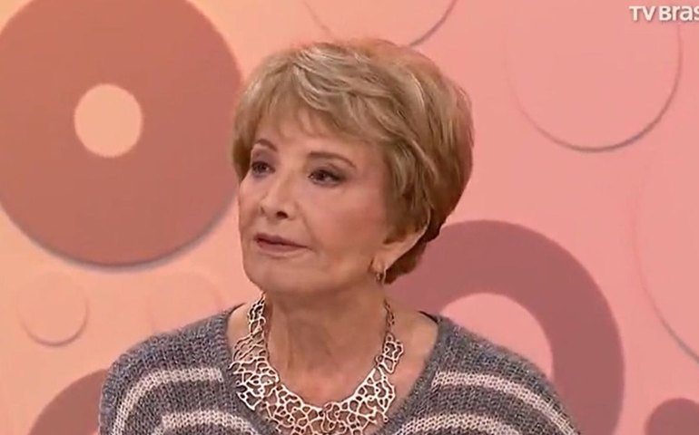 Glória Menezes tem alta após internação por covid-19