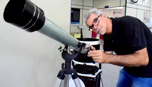 CCTECA promove observação da lua e constelações com telescópios em Aracaju neste sábado