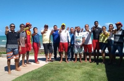 Guarda-vidas de Coruripe participam de treinamento para atuar na temporada do verão 