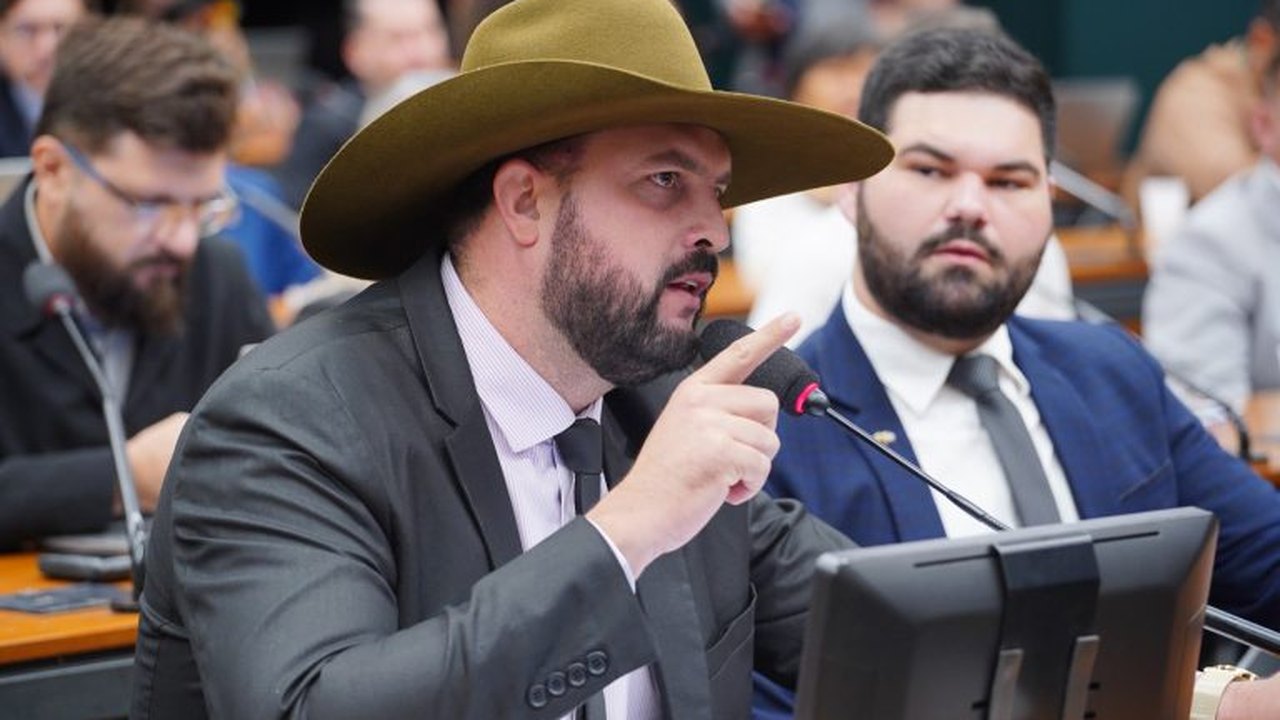 Comissão debate autonomia indígena para produzir na própria terra