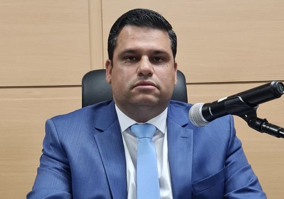 Vereador praticou atos sem legitimidade, diz Justiça