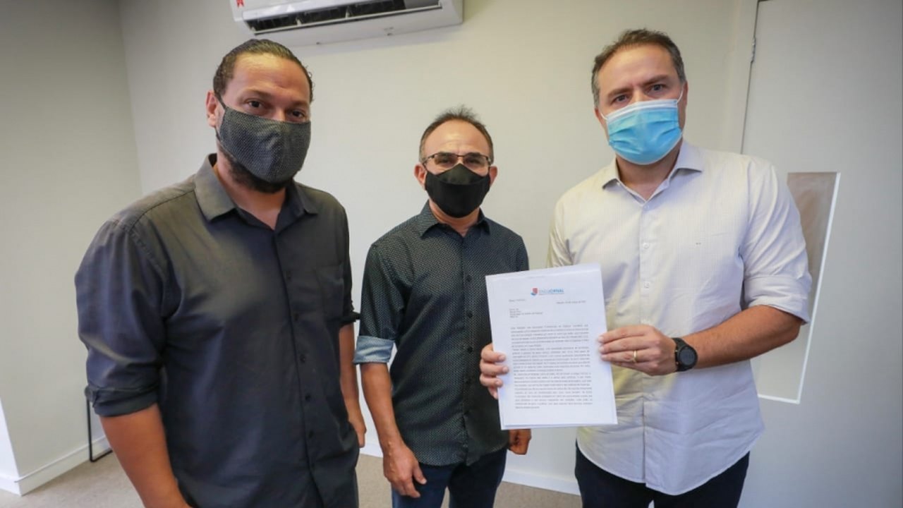 Renan Filho garante inclusão de jornalistas em grupos prioritários para vacinação contra a Covid-19 em AL
